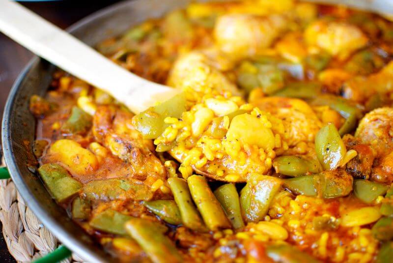 valencian-paella-albufera-beach